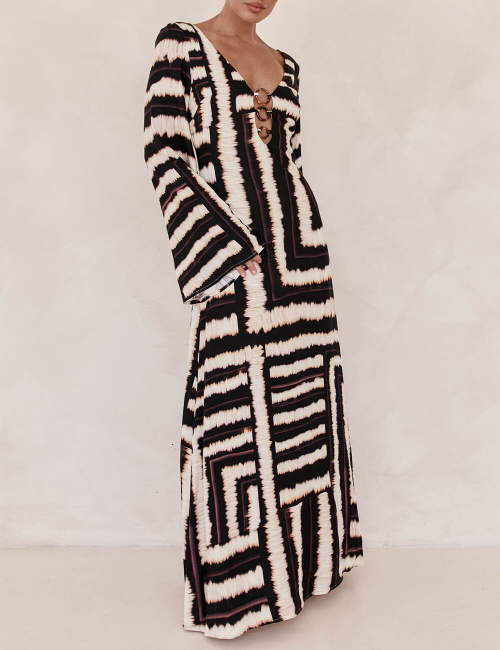 Flattering V-Neckline Unique Printed V Tie Ring Maxi Dress Black Dresses