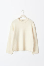 Oversized Chic Pullovers For Women | Timeless Crème Women's Sweater