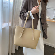 Chic & Spacious Women's Tote Bag Tote Bags