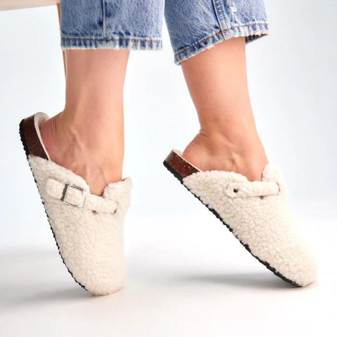 Women's Ultra-Soft Indoor Slippers Beige Slippers