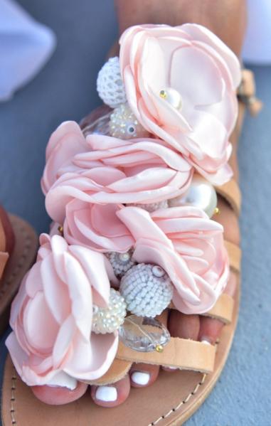 Peonia Sandals Women's Accessories