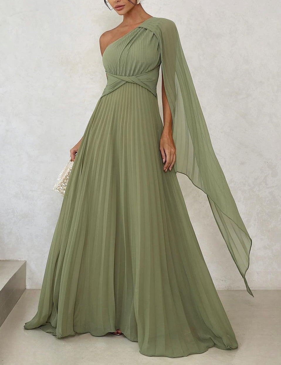 Elegant Flowing Pleated Off-the-Shoulder Maxi Dress Dresses