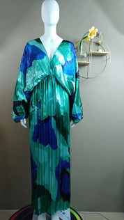 Elegant Pleated Dress – Chic Midi with Refined Pleats Dresses