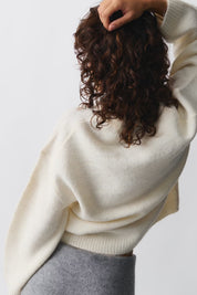 Oversized Chic Pullovers For Women | Timeless Women's Sweater