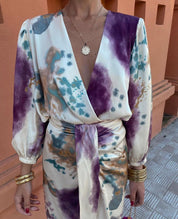 Anne - Elegant dress with V neck XL