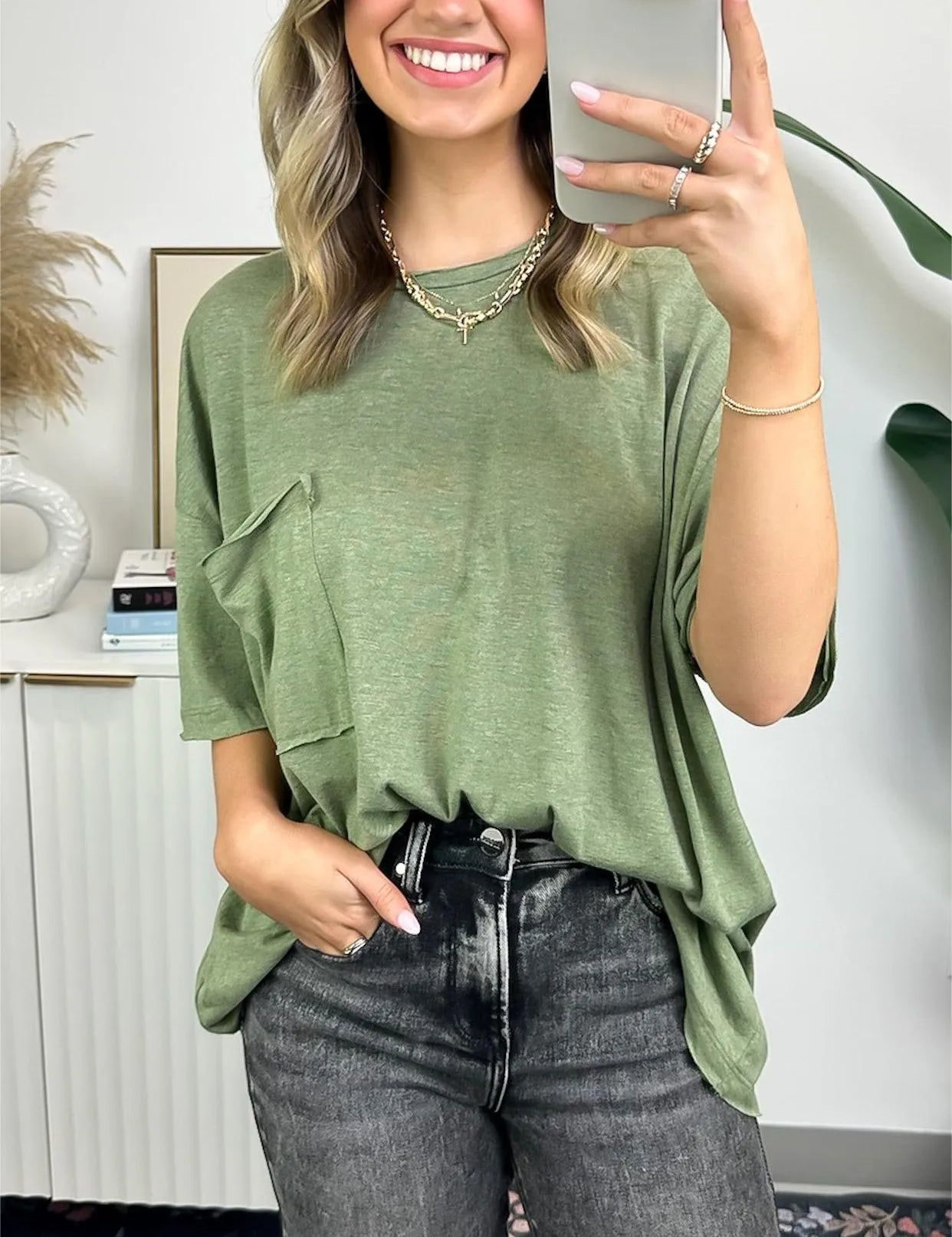 Janessa Boxy Raw Edge Tee – Oversized Top Army Green Top