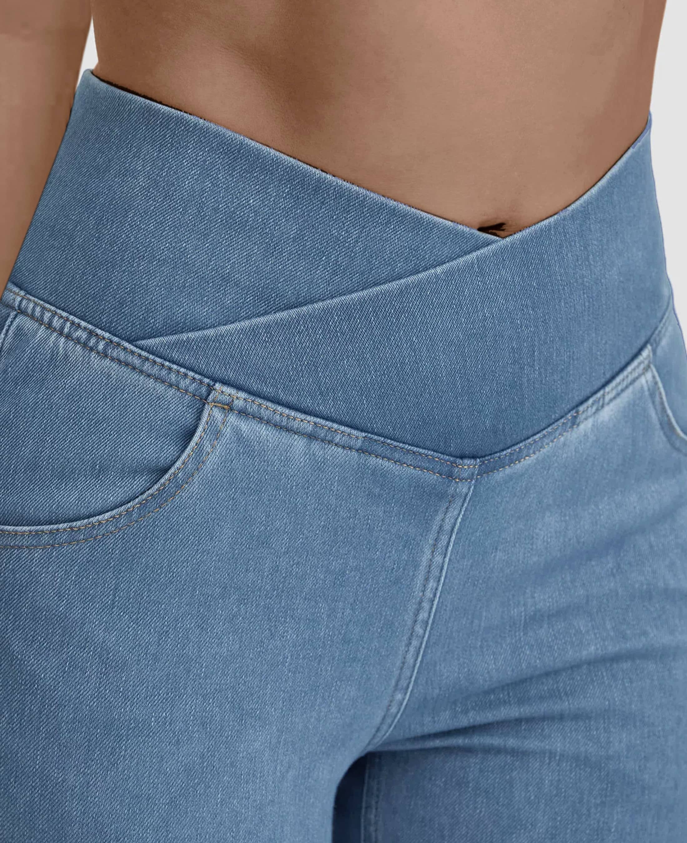 Ruby High-Waisted Jeans 0
