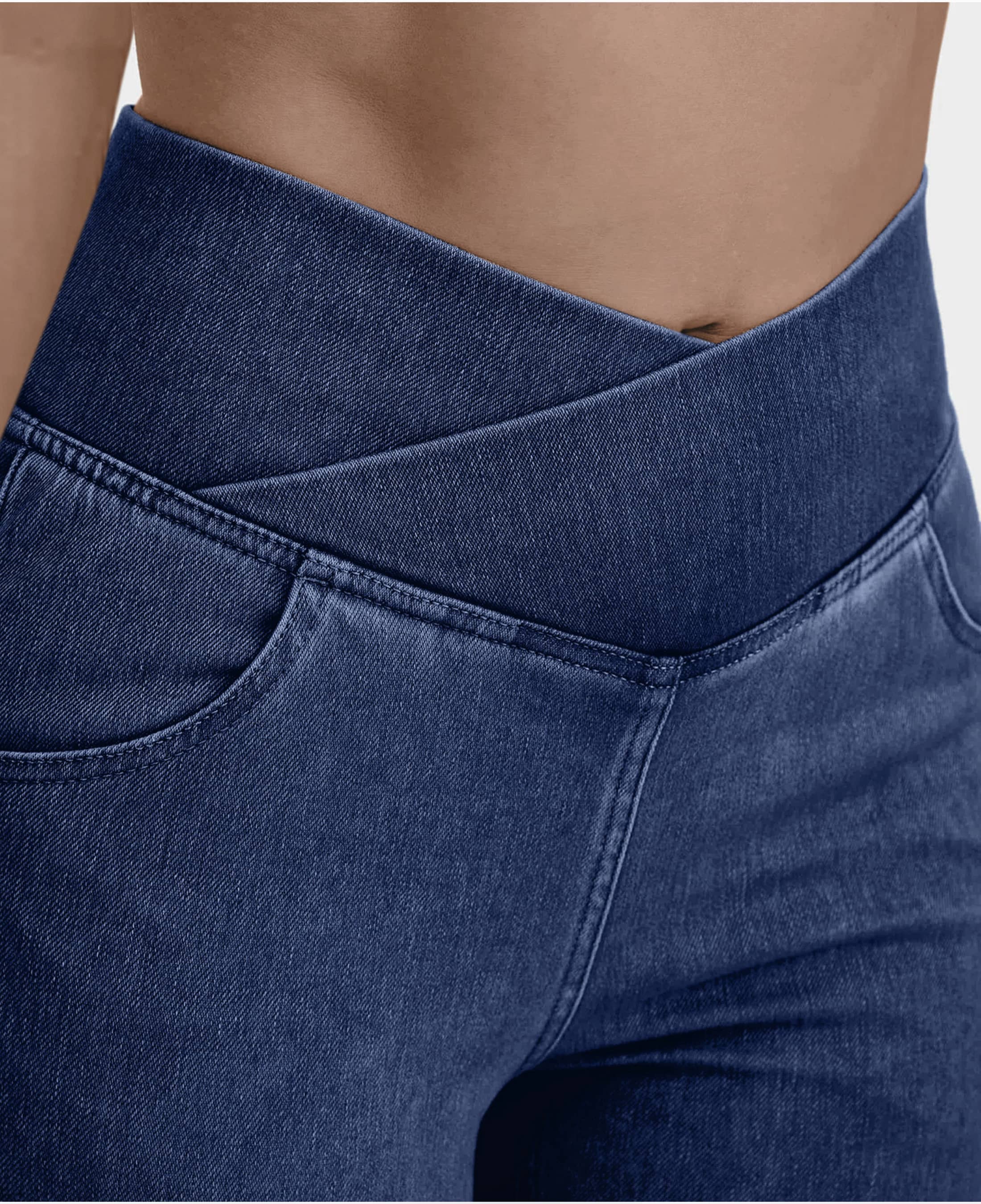 Ruby High-Waisted Jeans 0