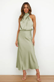 Elegant Off-Shoulder Maxi Dress with High Neck Dresses