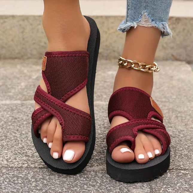 Isla™ - Platform Beach Slides Burgundy Sandals
