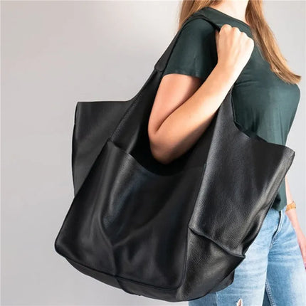 Laura | Vintage leather bag Black Leather Bag