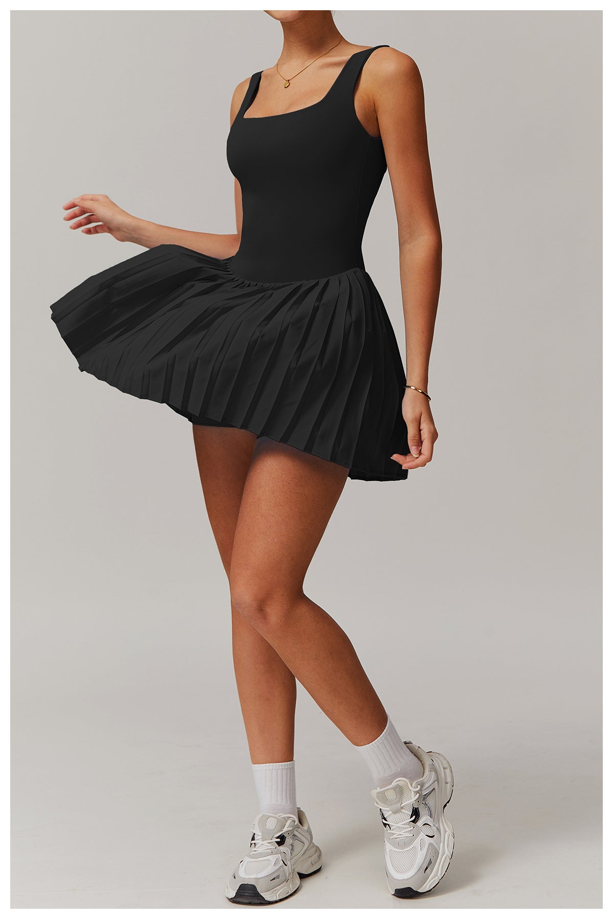 Sporty Pleated Dress – Built-In Shorts Activewear Black Two-Piece Sports Set