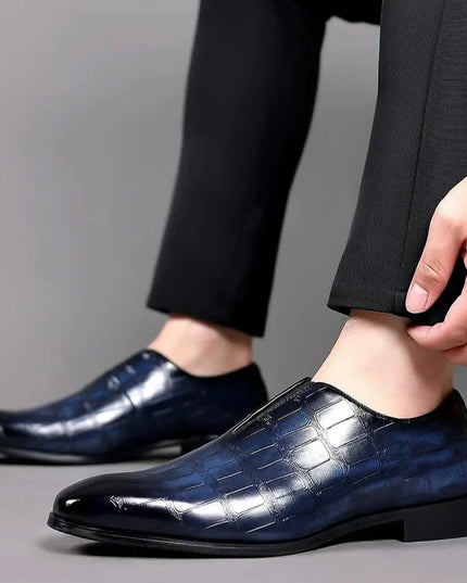 George™ Slip-On Leather Loafers – Stone Pattern Shoes