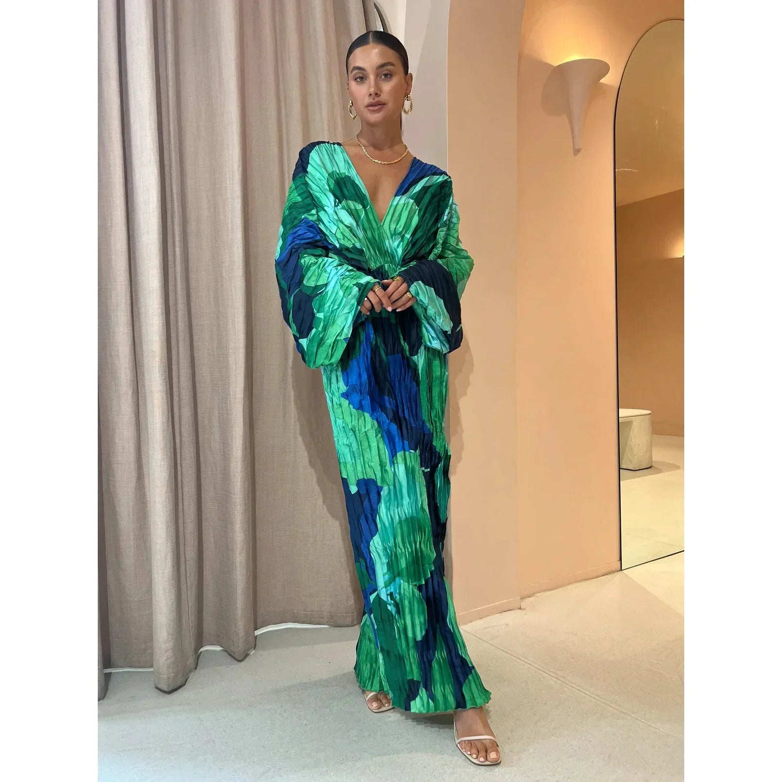 Elegant Pleated Dress – Chic Midi with Refined Pleats Dresses