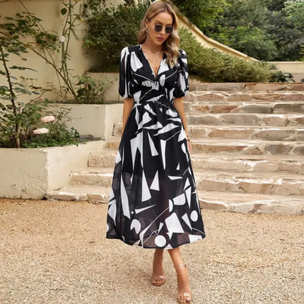 Kelly | Blossom Midi-Dress Black Dresses