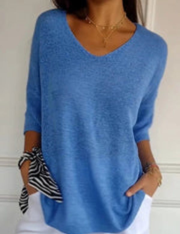 Freya | Plain-coloured knitted top with V-neckline Blue