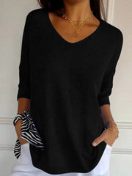 Freya | Plain-coloured knitted top with V-neckline Black
