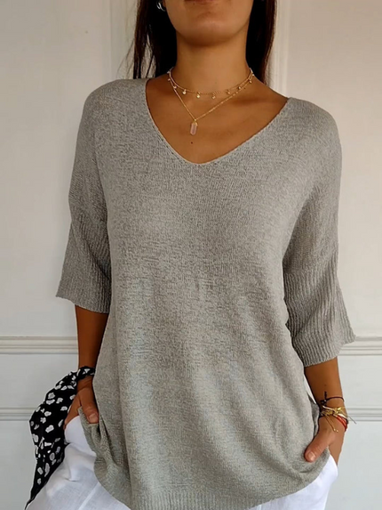 Freya | Plain-coloured knitted top with V-neckline Gray