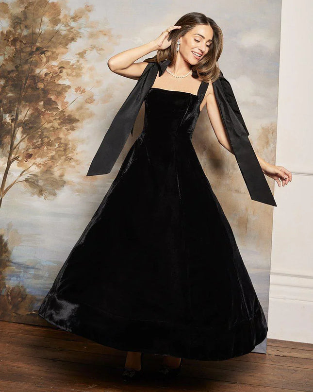 Velvet Strapless Bow Midi Dress Black