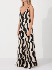 Relaxed Fit Scooped Back Style Maxi Dress Dresses