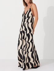 Relaxed Fit Scooped Back Style Maxi Dress Dresses