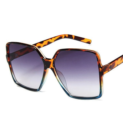 Trendy Women's Sunglasses – Stylish UV Protection Leopard Sunglasses