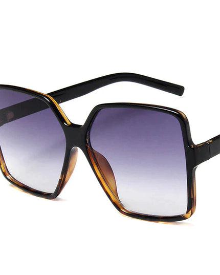 Trendy Women's Sunglasses – Stylish UV Protection Black Leopard Sunglasses