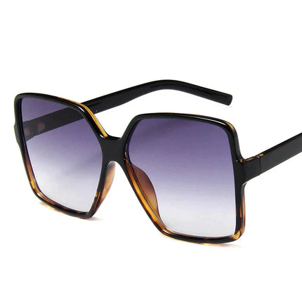 Trendy Women's Sunglasses – Stylish UV Protection Black Leopard Sunglasses