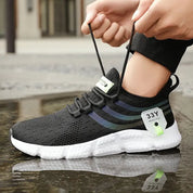 Surge | Men Casual Sport Shoes Breathable Lightweight Sneakers Black White