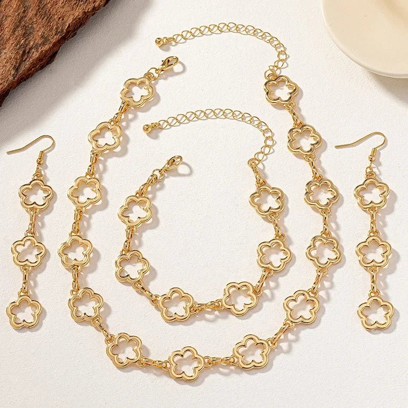 Dainty Open Clover Pendant Jewelry Set – Necklace, Bracelet & Earrings Jewelry Sets
