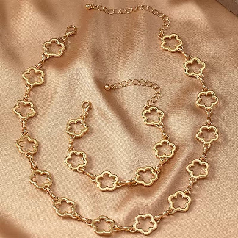 Dainty Open Clover Pendant Jewelry Set – Necklace, Bracelet & Earrings Jewelry Sets