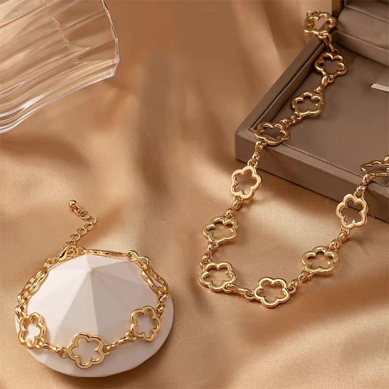 Dainty Open Clover Pendant Jewelry Set – Necklace, Bracelet & Earrings Jewelry Sets