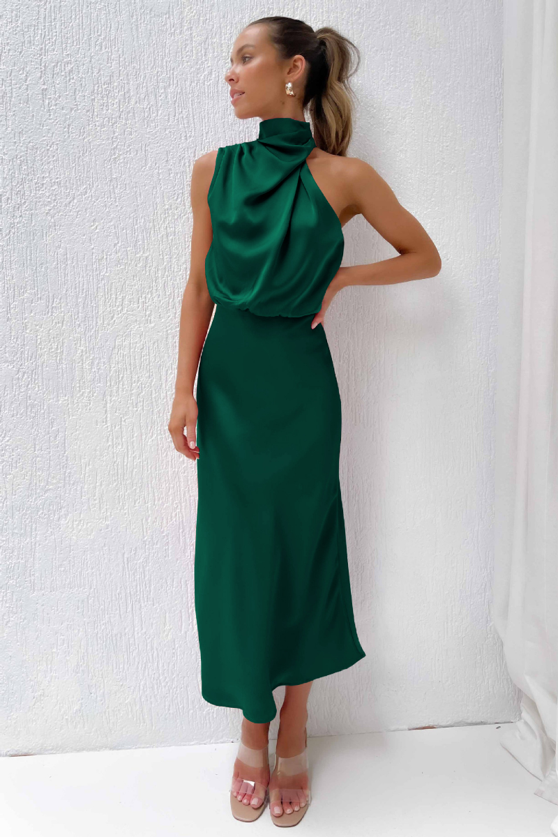 Elegant Off-Shoulder Maxi Dress with High Neck Dresses