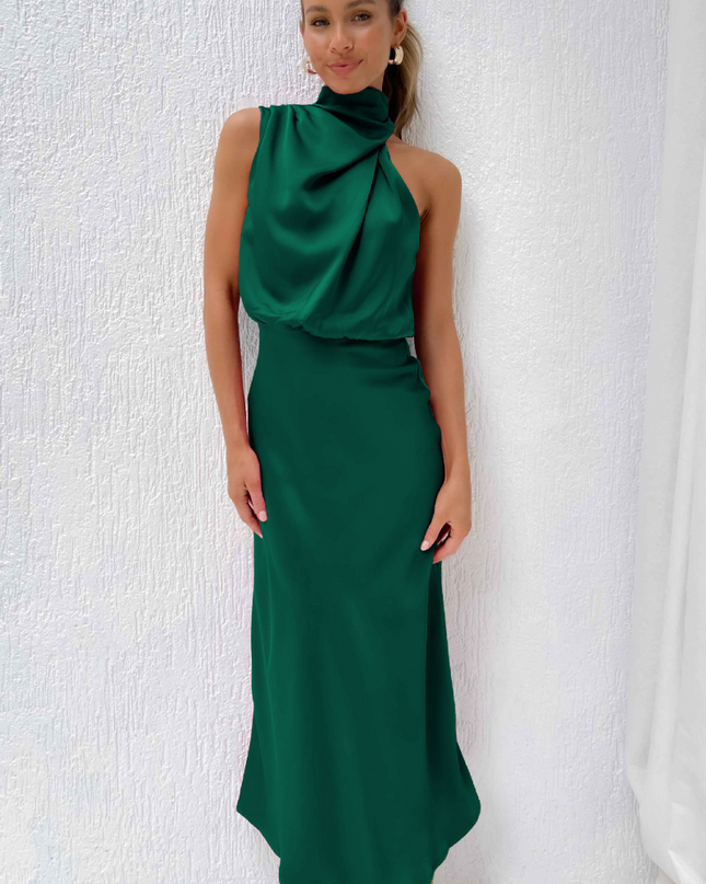 Elegant Off-Shoulder Maxi Dress with High Neck Dresses