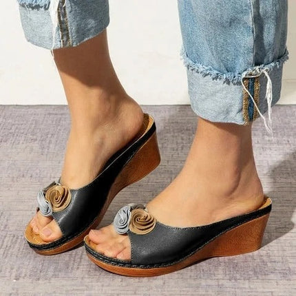 Lila™ - Orthopedic Flower Strap Leather Sandals Black