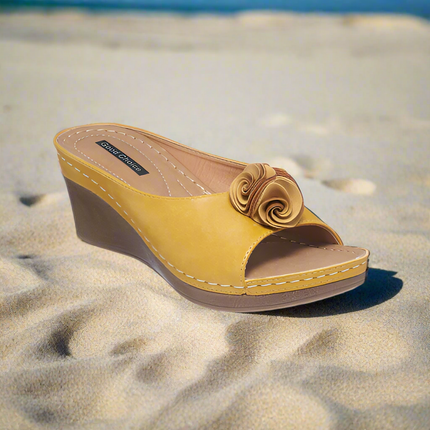 Lila™ - Orthopedic Flower Strap Leather Sandals