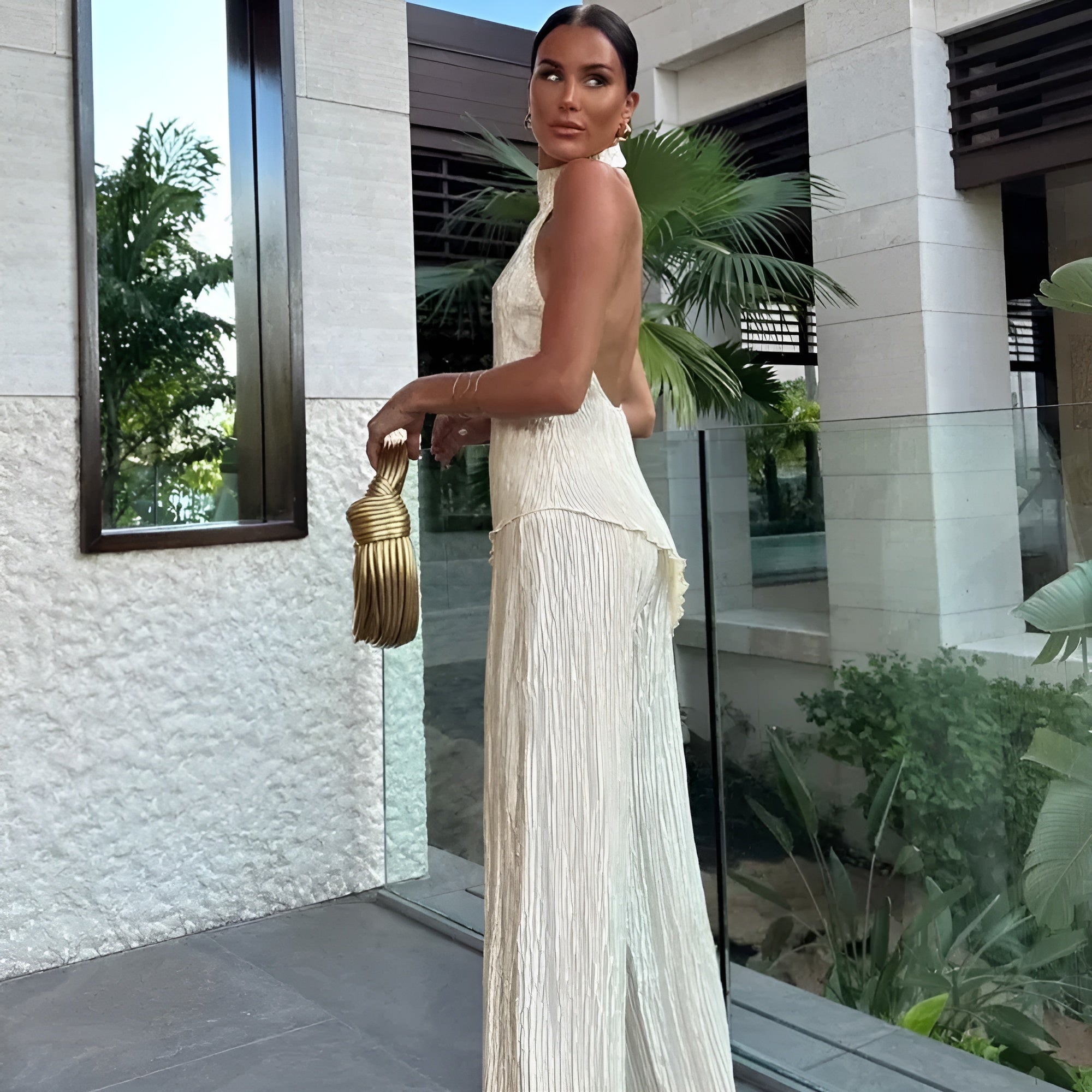 Elegant Sleeveless Halter Crop Top & Wide‑Leg Pants Set Outfit Sets