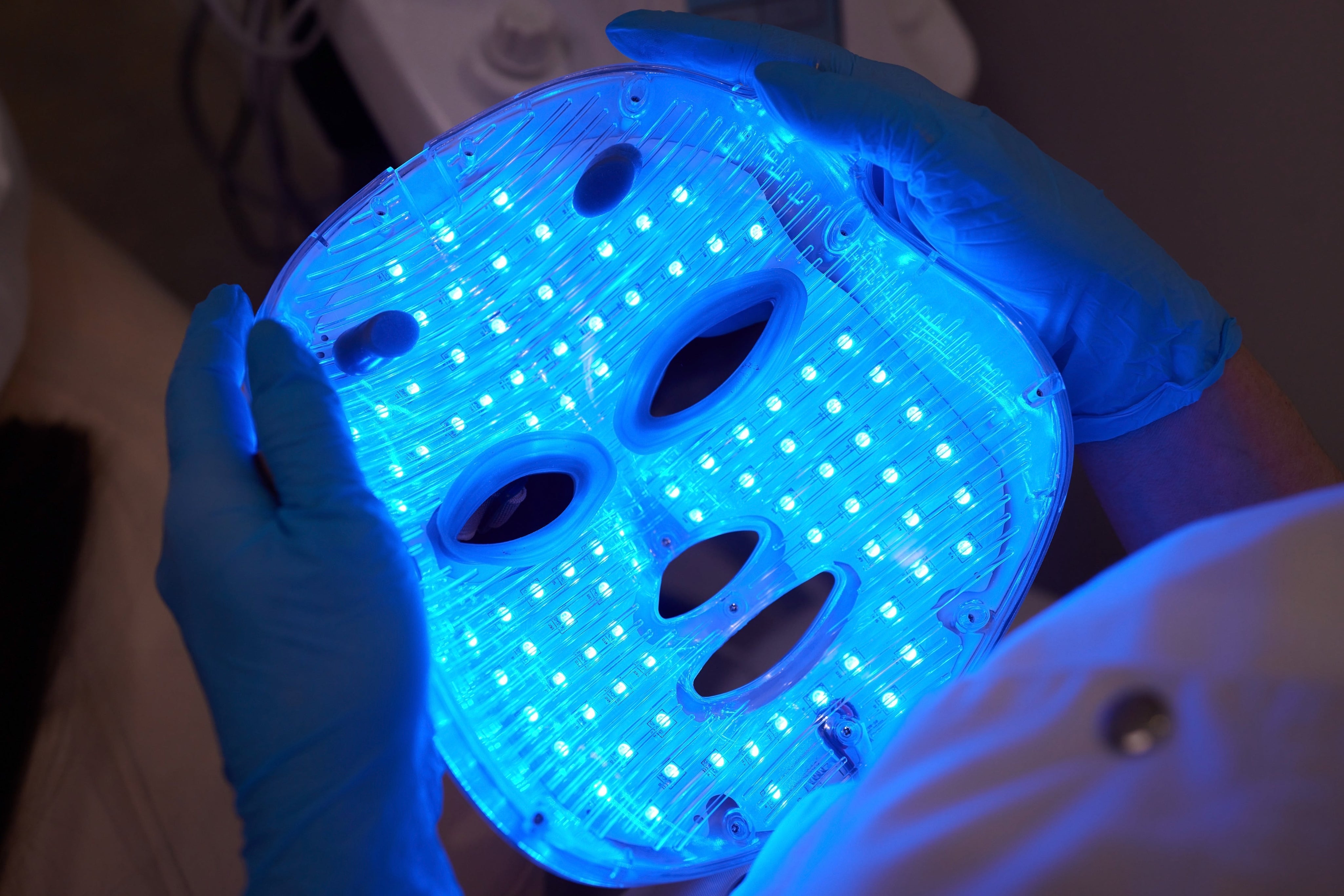 Vrimlo 7 Color LED Therapy Mask for Effortlessly Smoother Skin Beauty